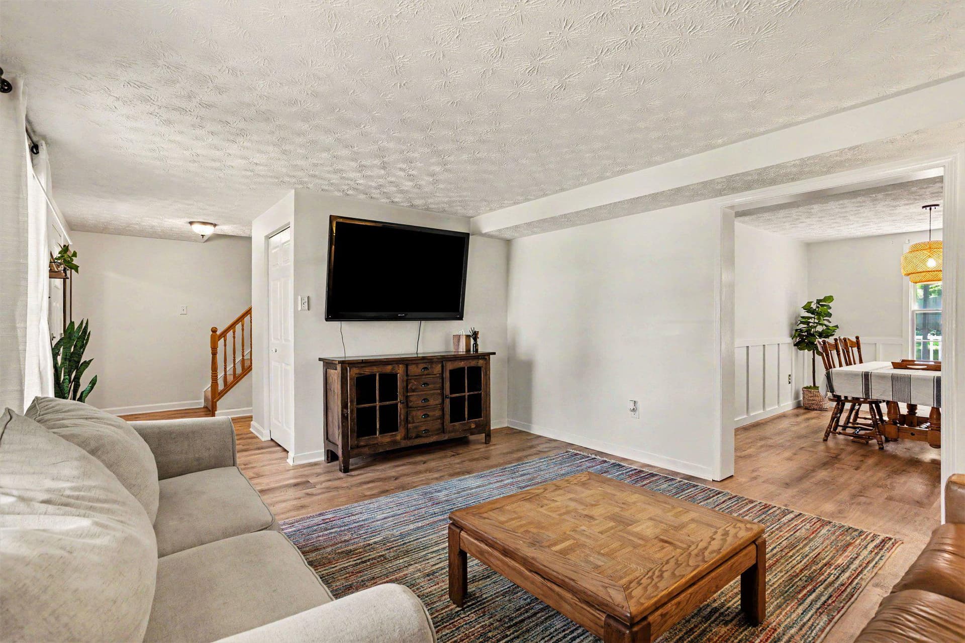 2987 Harrogate Way photo 4