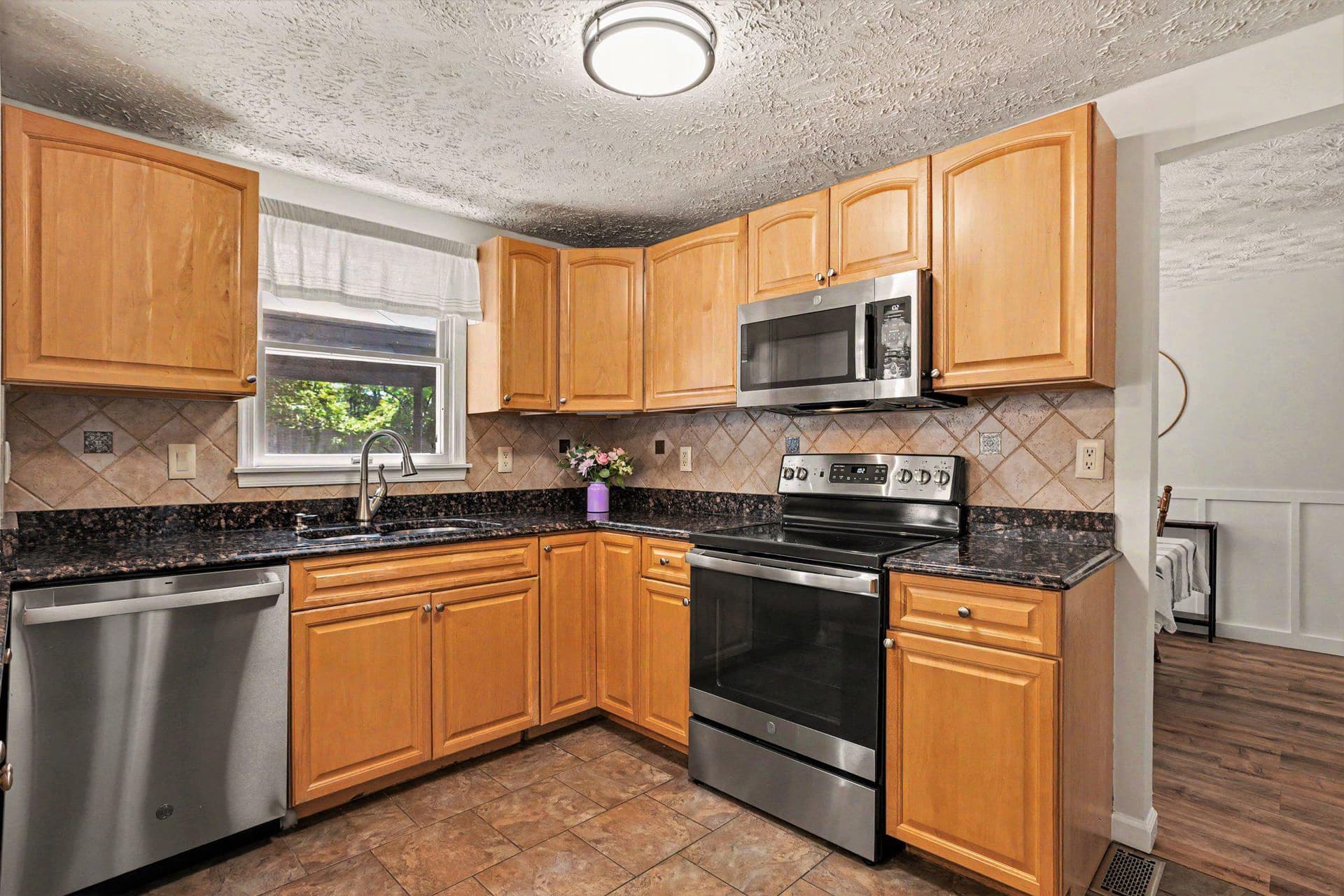 2987 Harrogate Way photo 7