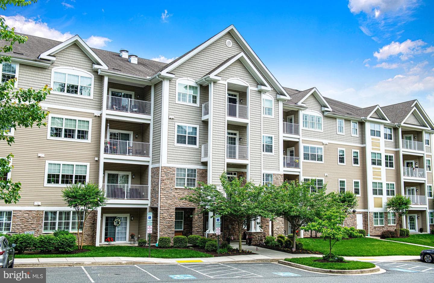 901 Macphail Woods Crossing #4b photo 3