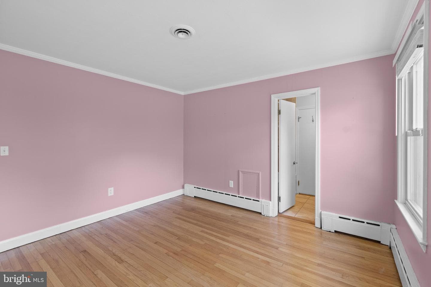 229 S Rogers Street photo 18