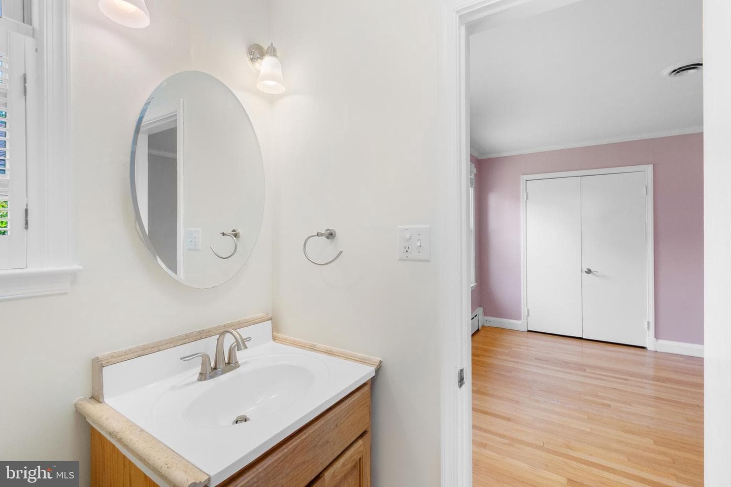 229 S Rogers Street photo 24