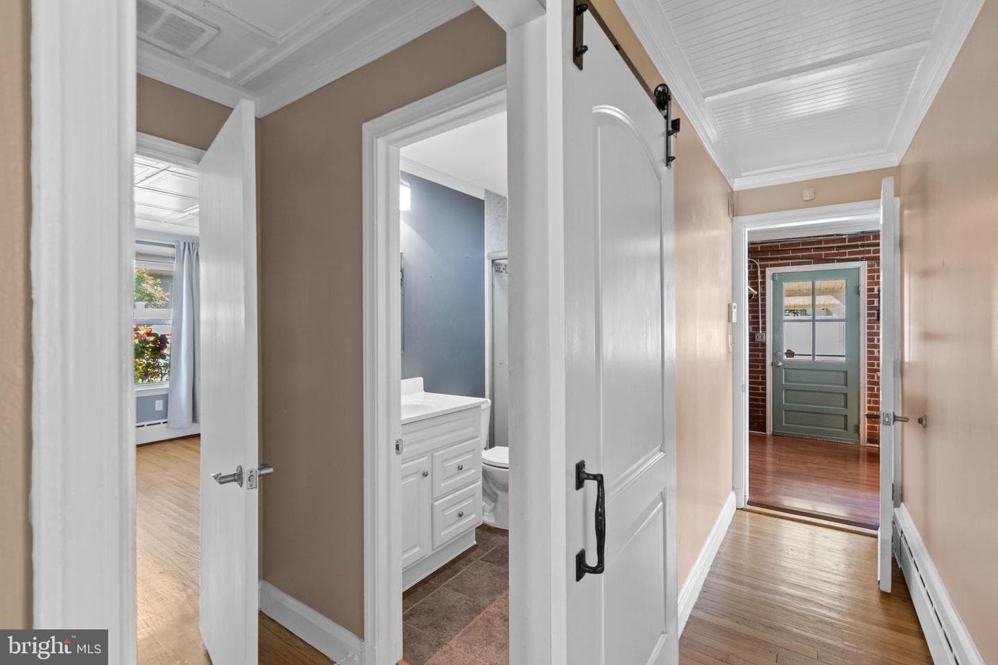229 S Rogers Street photo 25