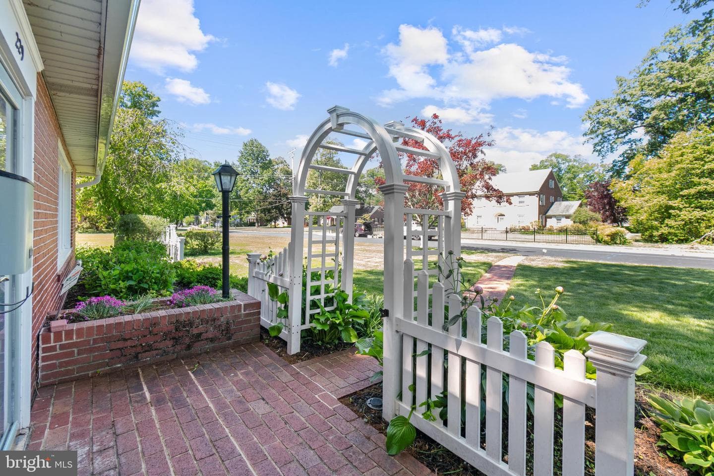 229 S Rogers Street photo 3