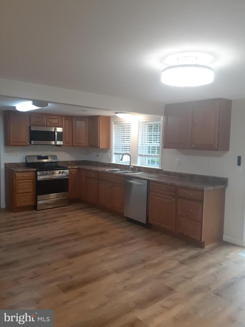 1847 Mitchell Drive photo 3