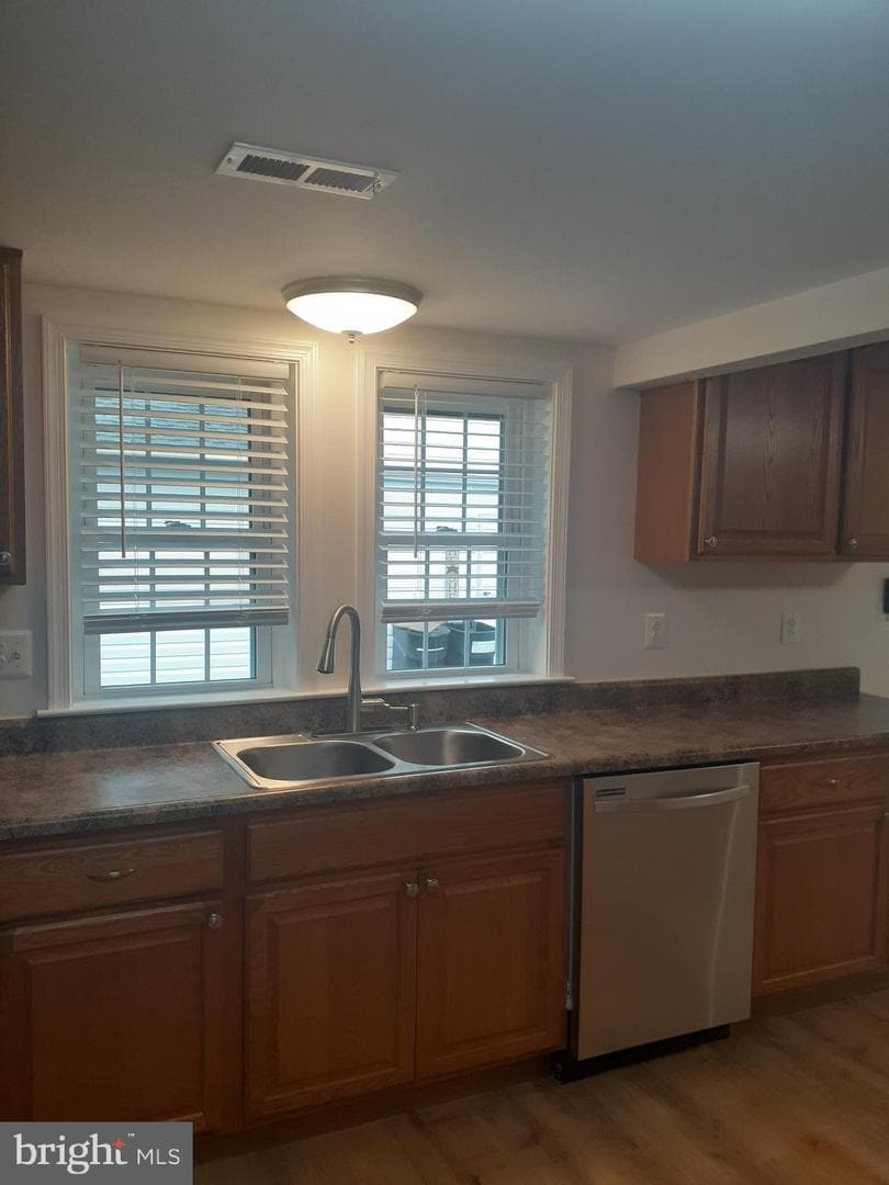 1847 Mitchell Drive photo 5