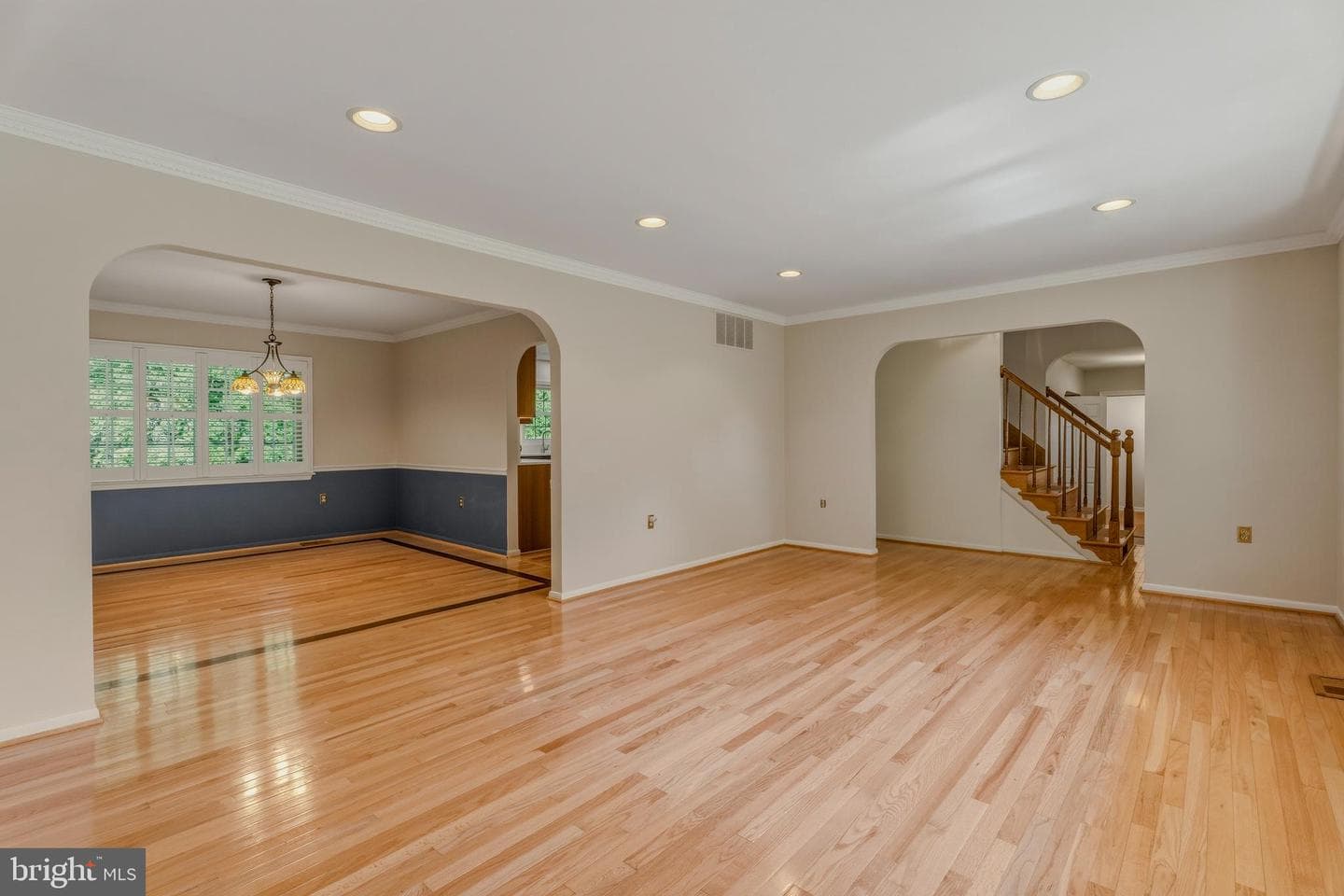 2504 Burgundy Drive photo 12