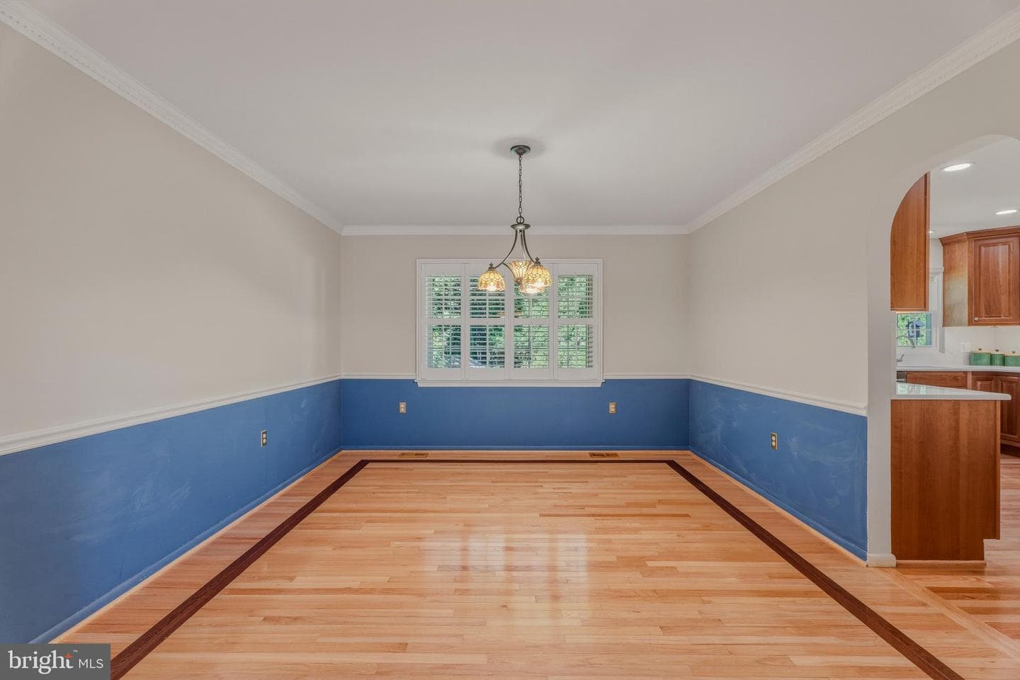 2504 Burgundy Drive photo 14