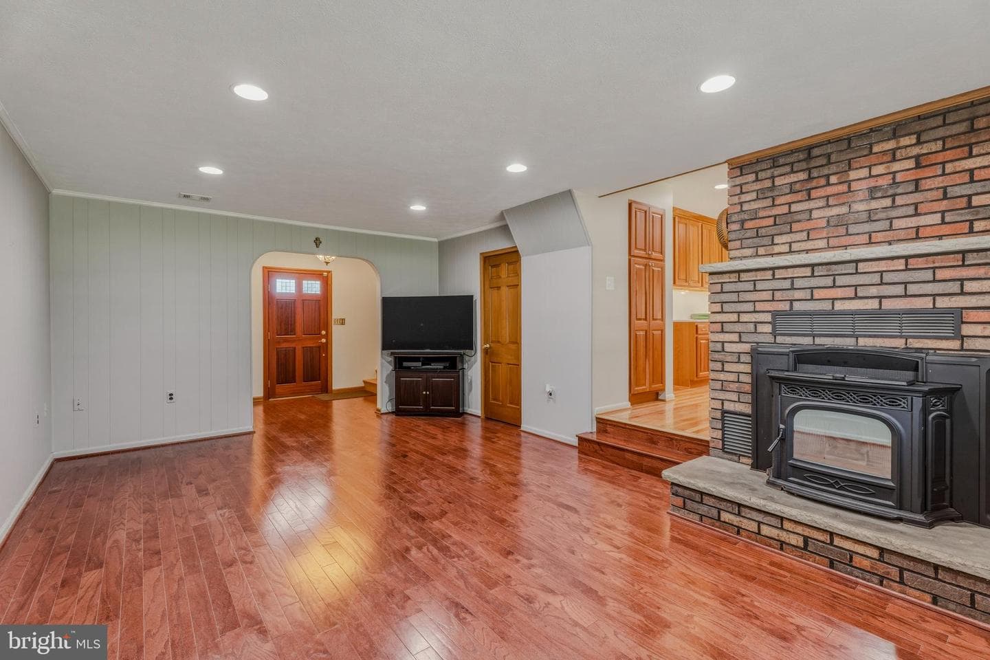 2504 Burgundy Drive photo 26