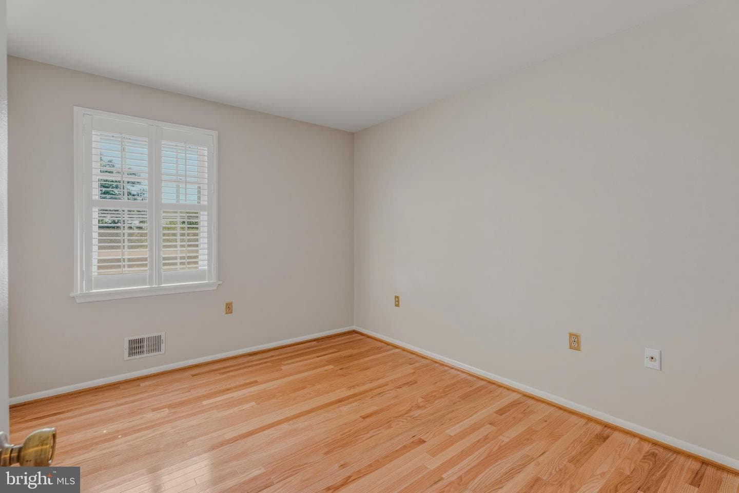 2504 Burgundy Drive photo 40