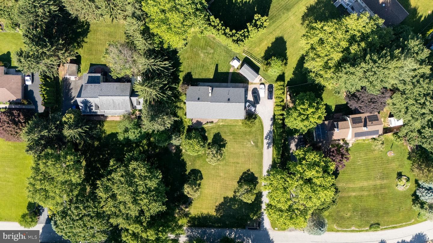 2504 Burgundy Drive photo 57