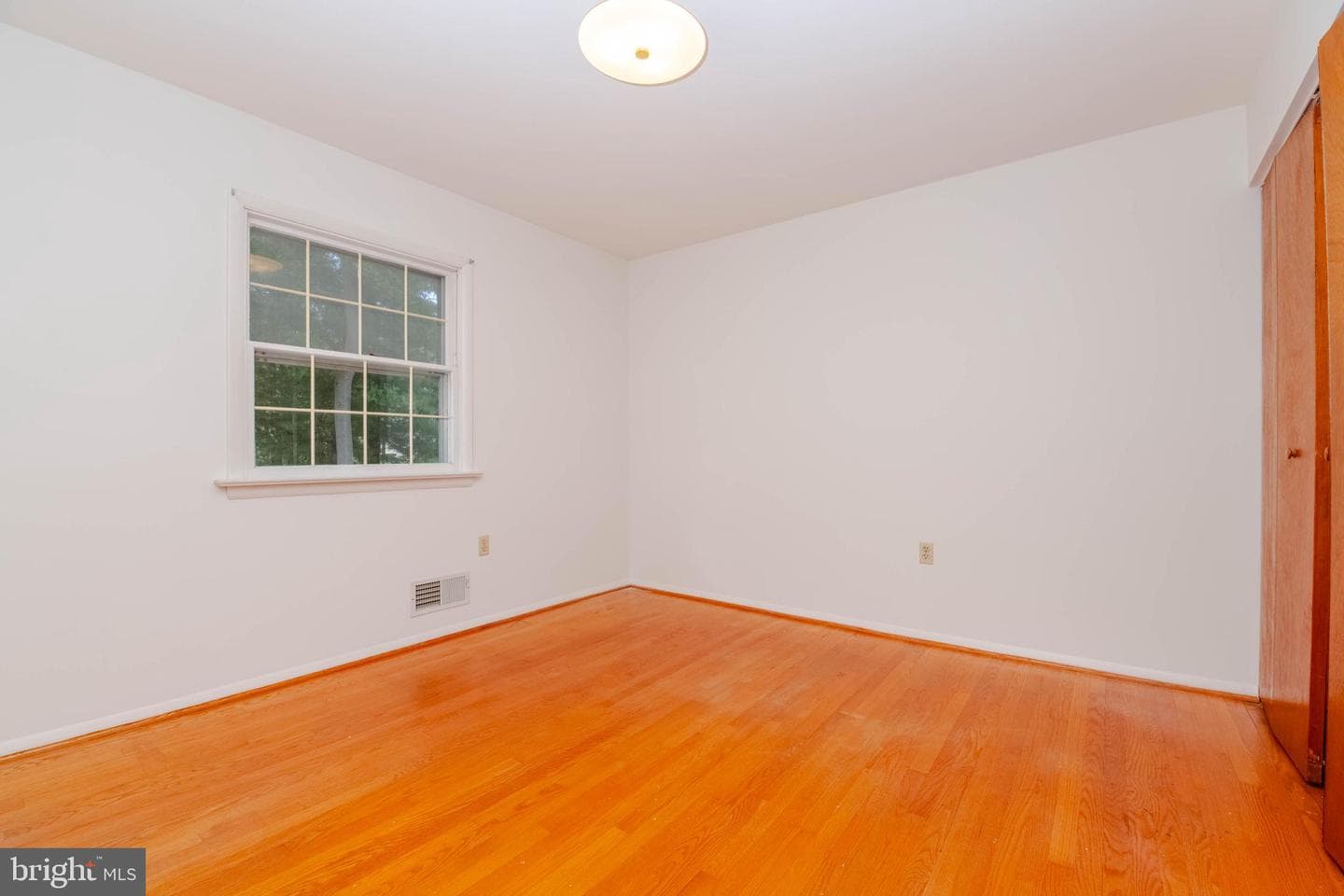 434 Woodcrest Drive photo 16