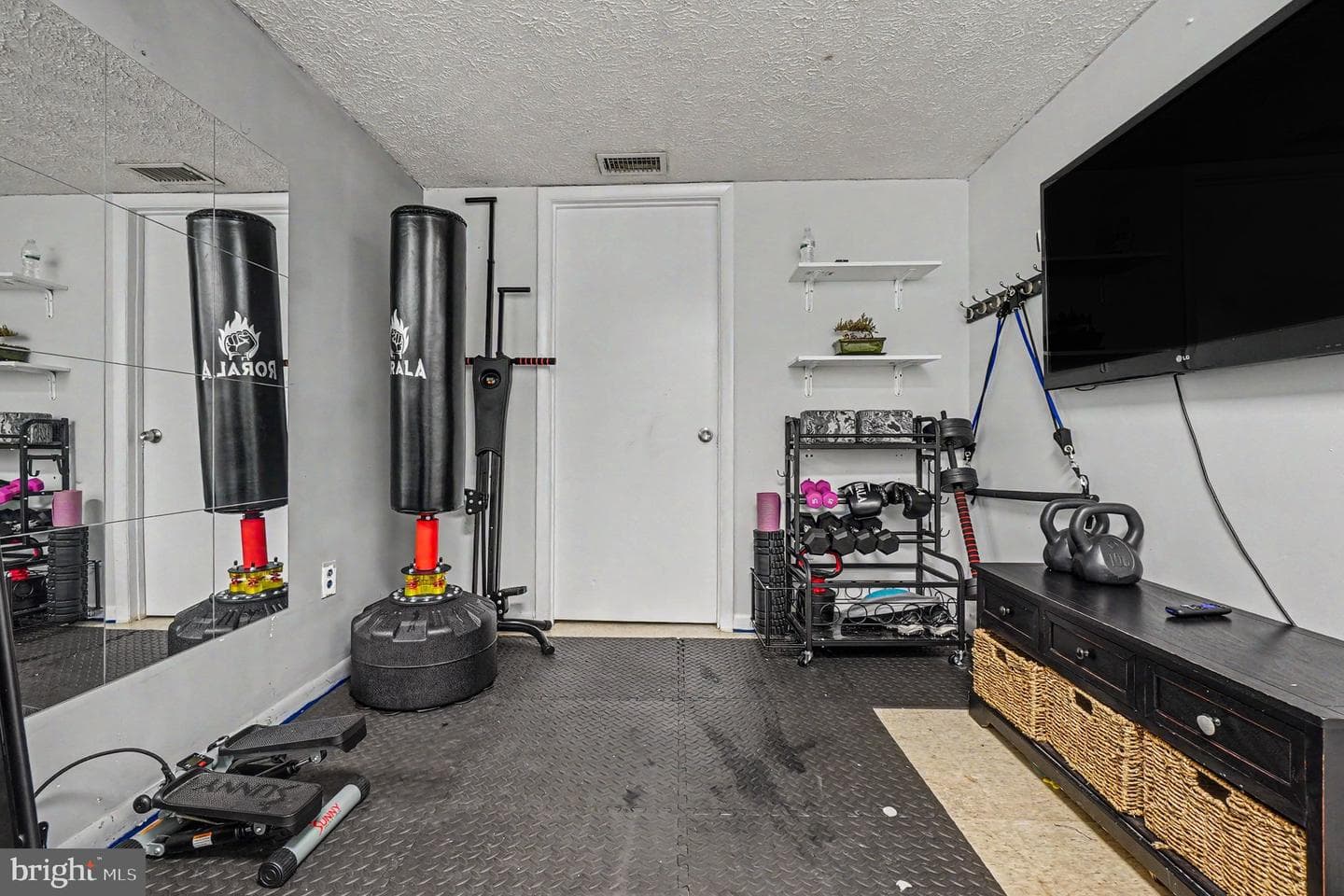 743 Custis Street photo 21