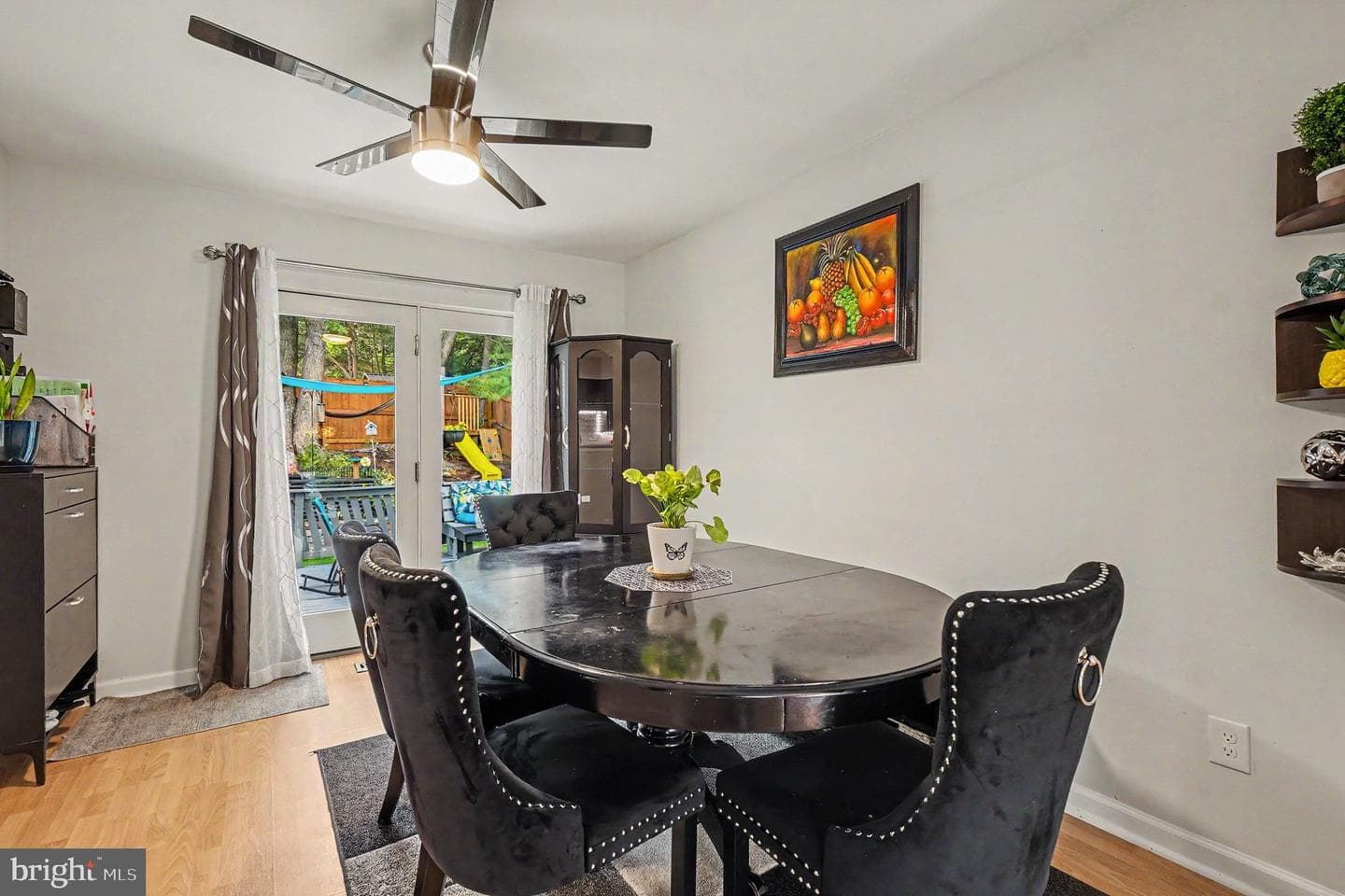743 Custis Street photo 6
