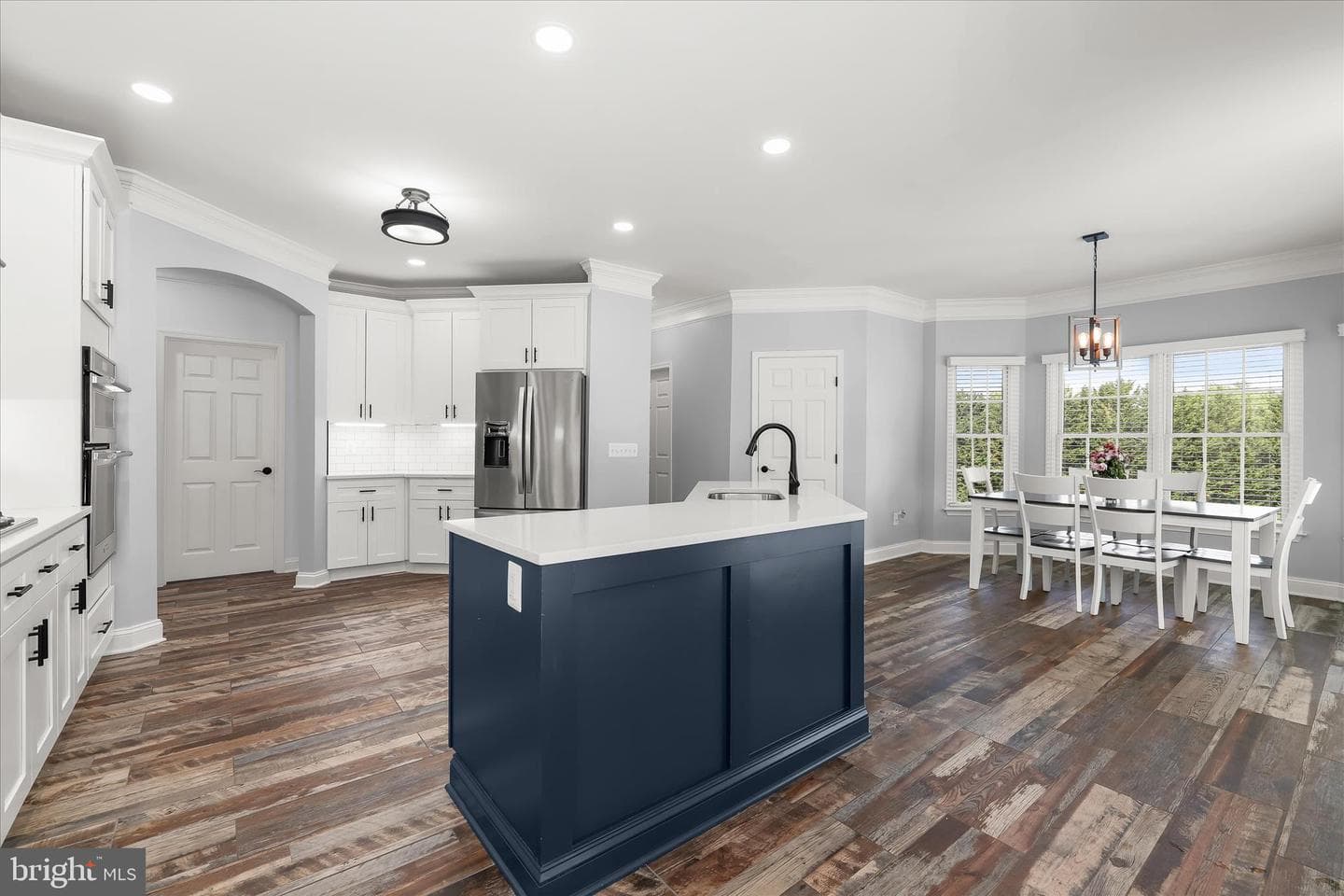 3003 Sheffield Court photo 40