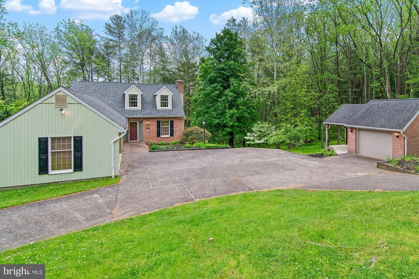 4517 Rosemary Way photo 2