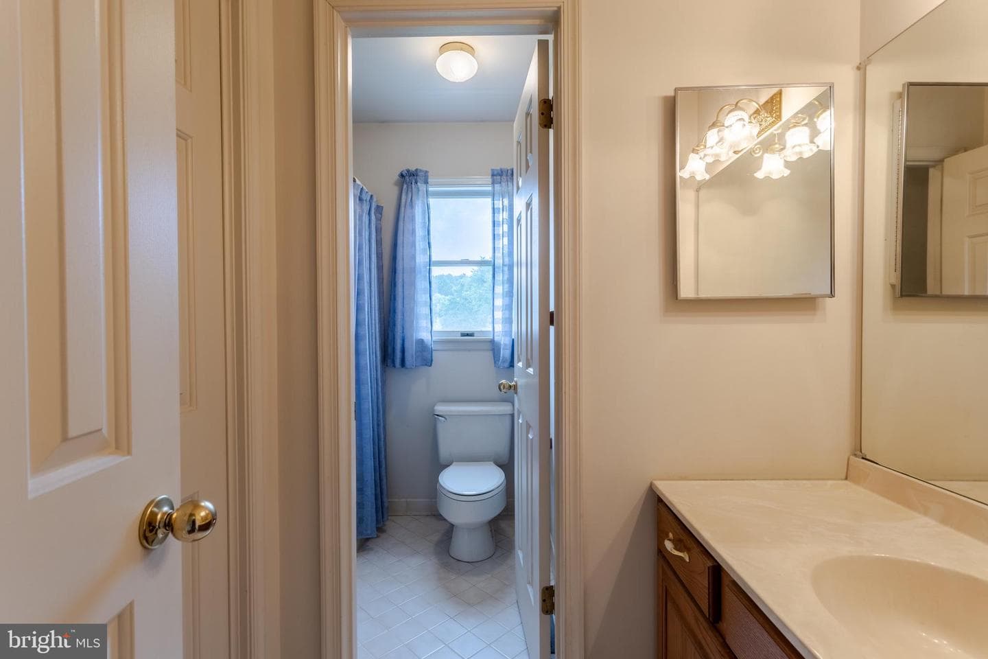 1802 Hamlet Place S photo 25