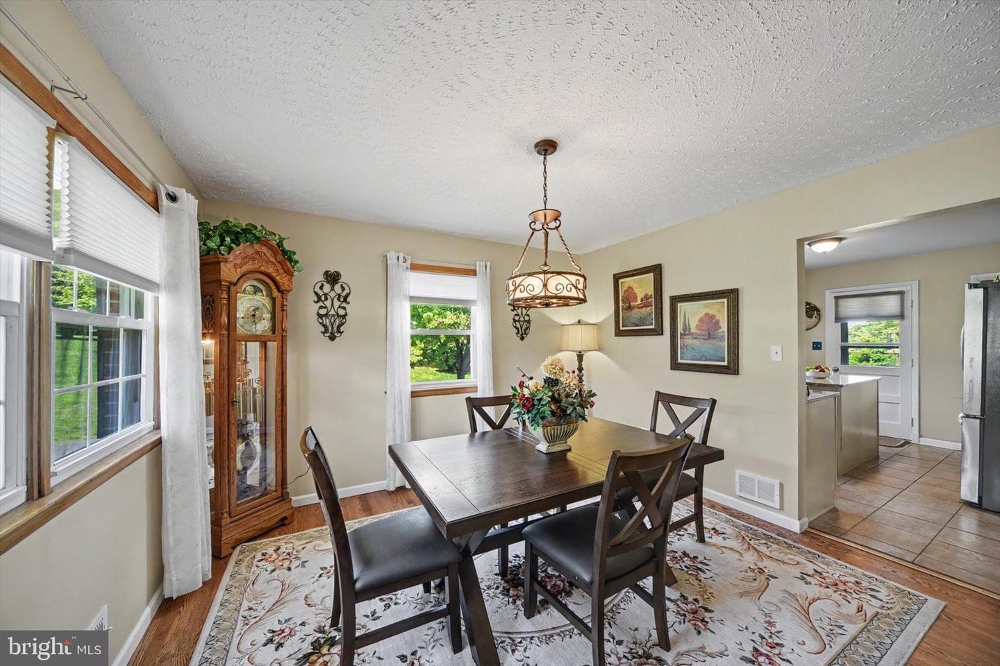 406 Plumtree Rd photo 17