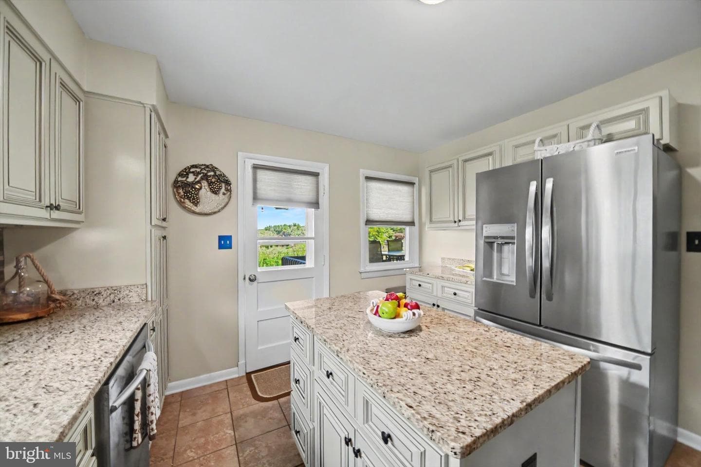 406 Plumtree Rd photo 21
