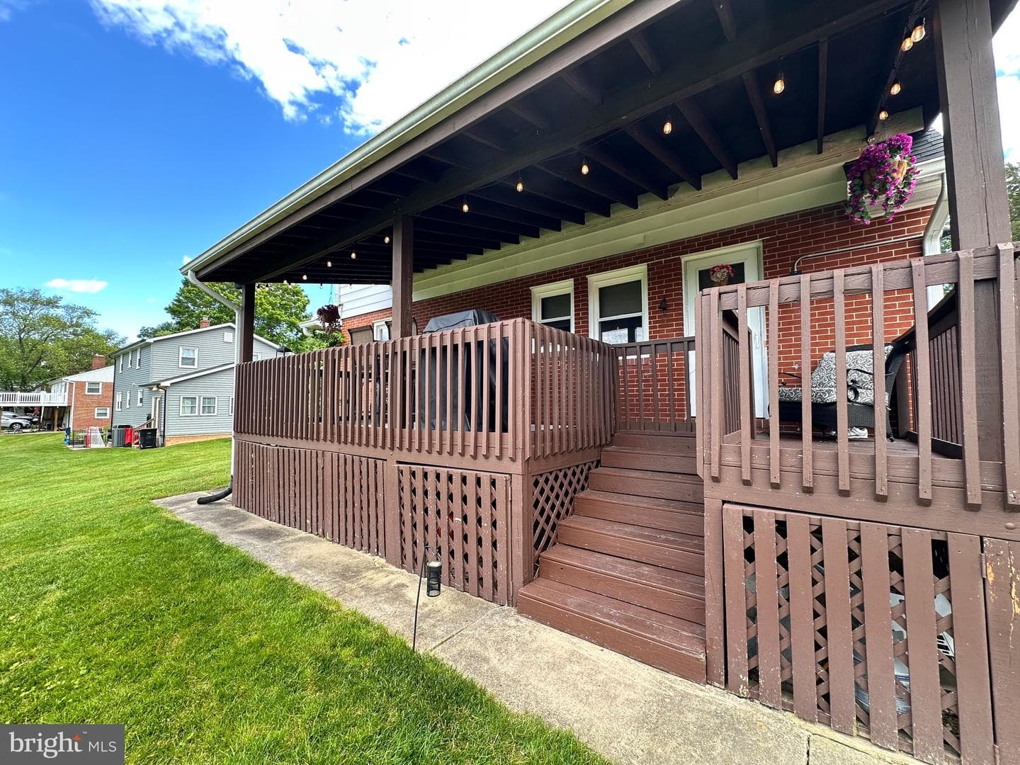 406 Plumtree Rd photo 24