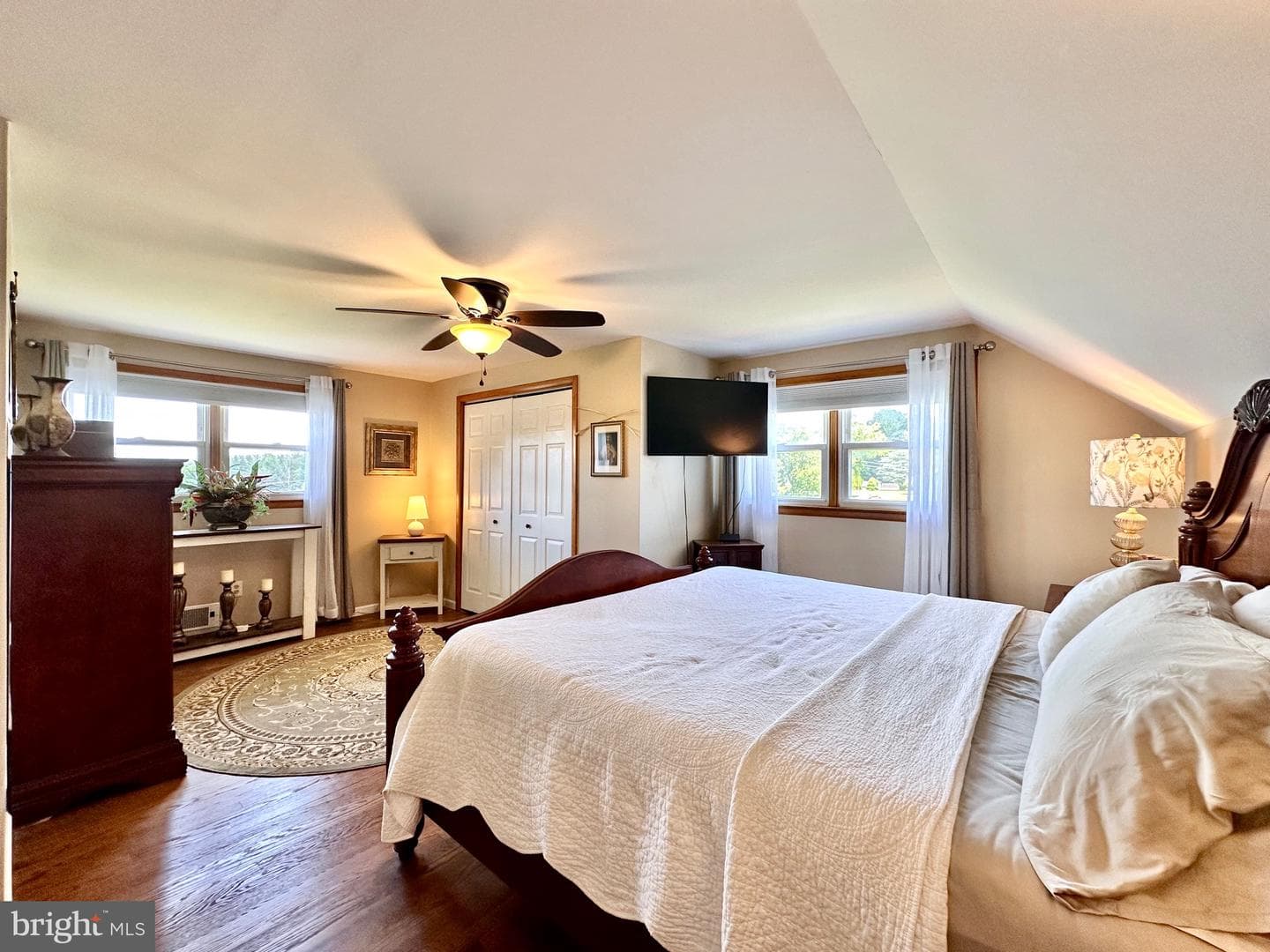 406 Plumtree Rd photo 30