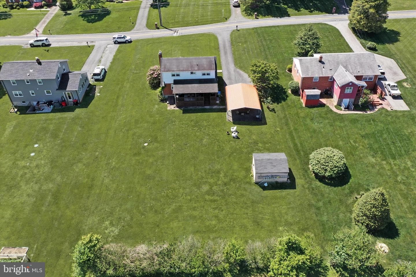 406 Plumtree Rd photo 4