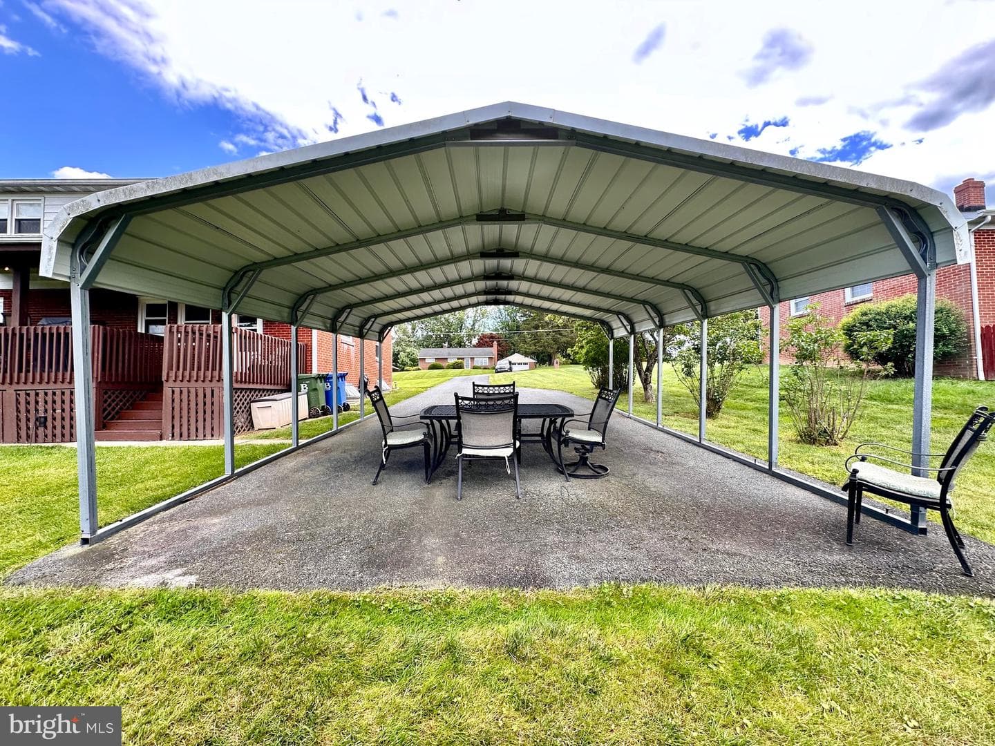 406 Plumtree Rd photo 54