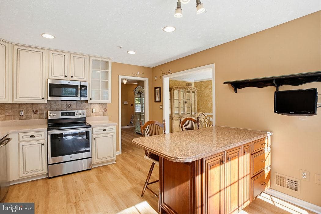 229 Rachel Circle photo 7