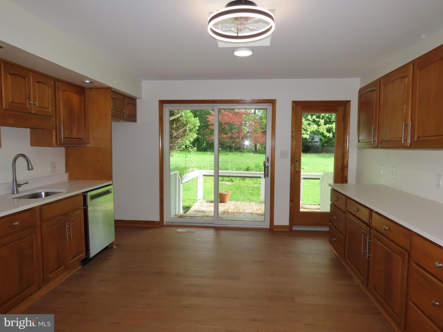 703 St Marys Road photo 10