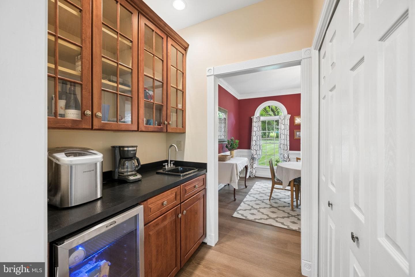 813 Saint Ann Drive photo 18