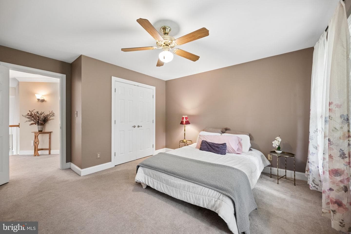 813 Saint Ann Drive photo 32
