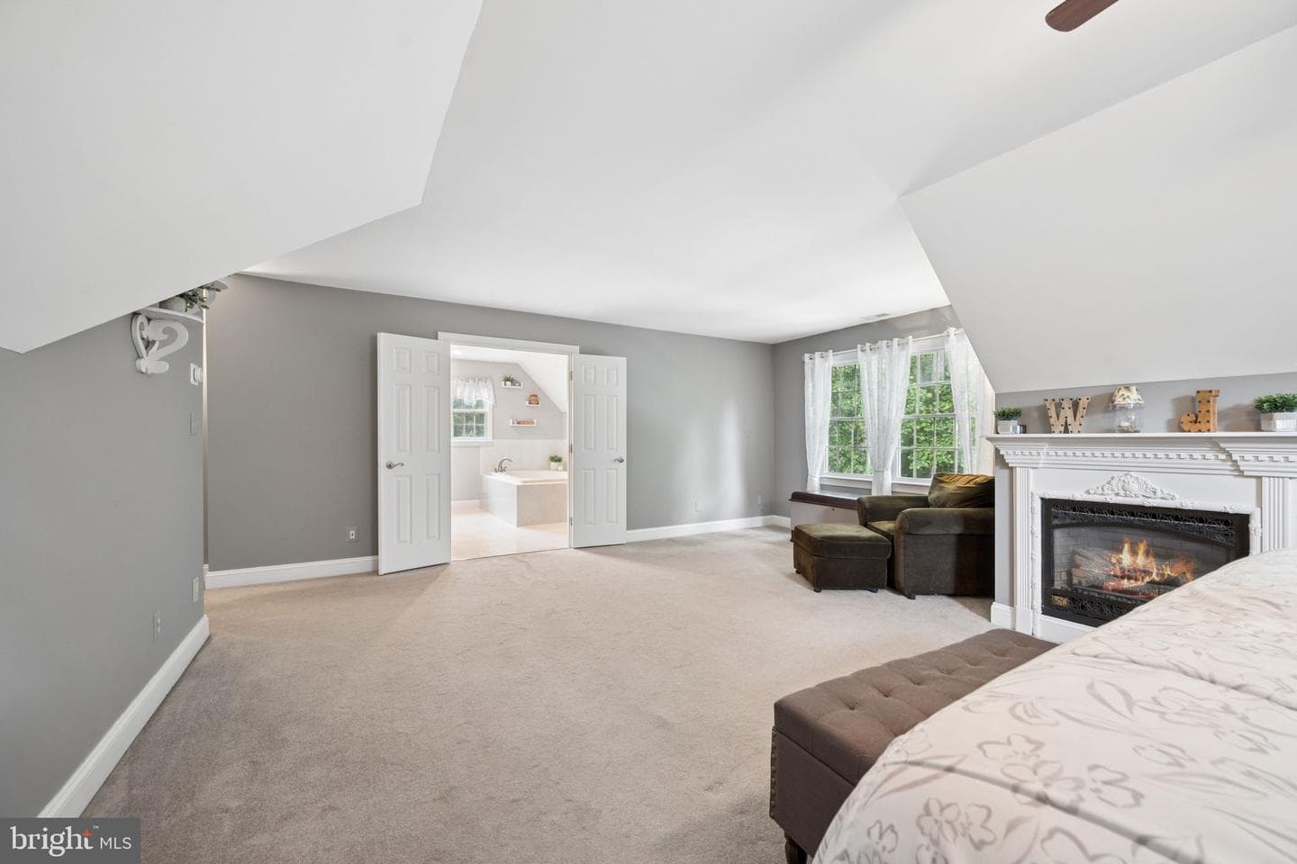 813 Saint Ann Drive photo 46