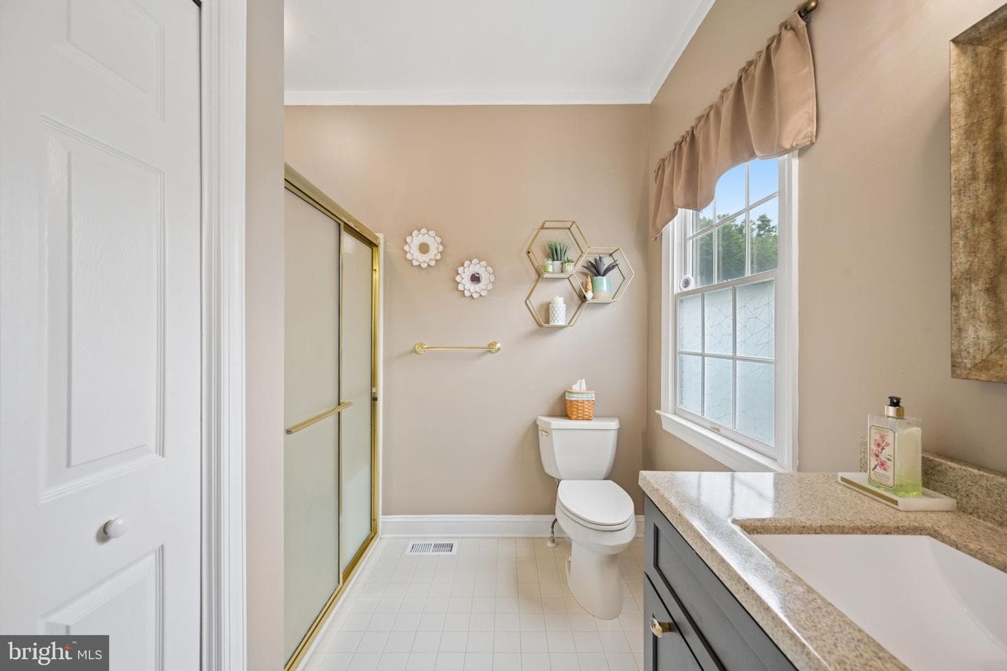 813 Saint Ann Drive photo 64