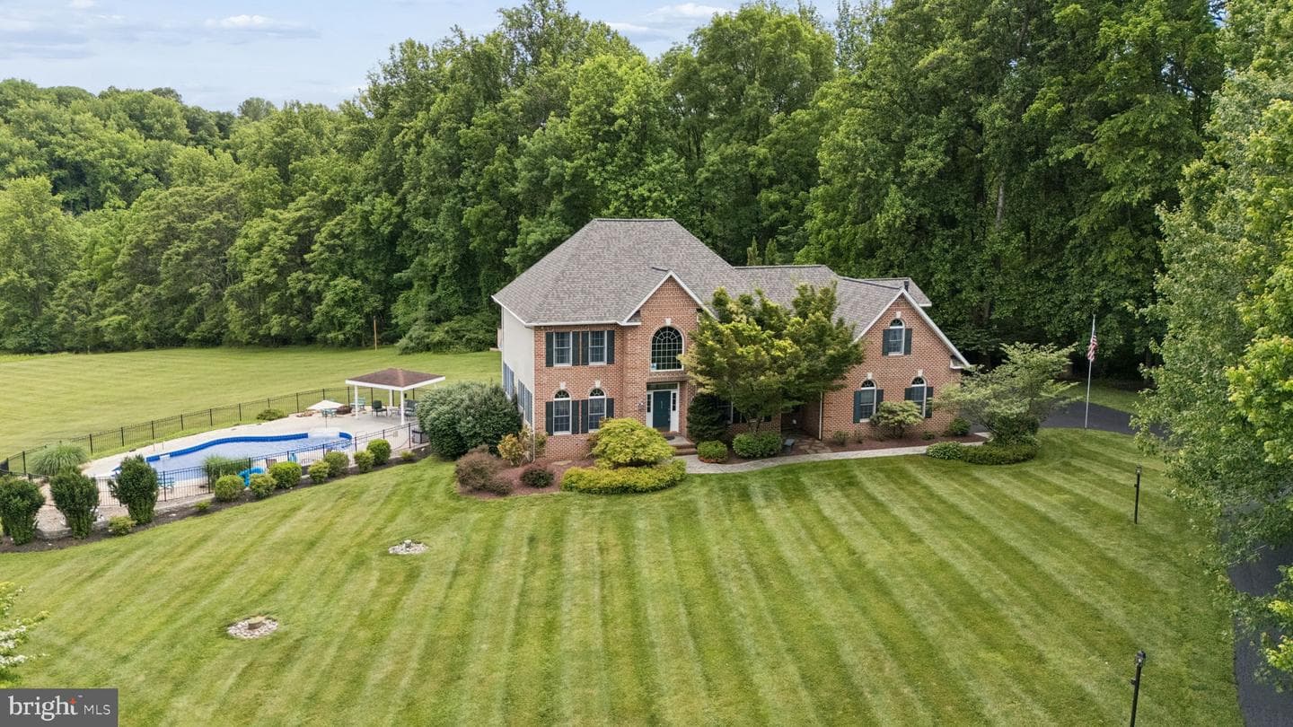 813 Saint Ann Drive photo 84