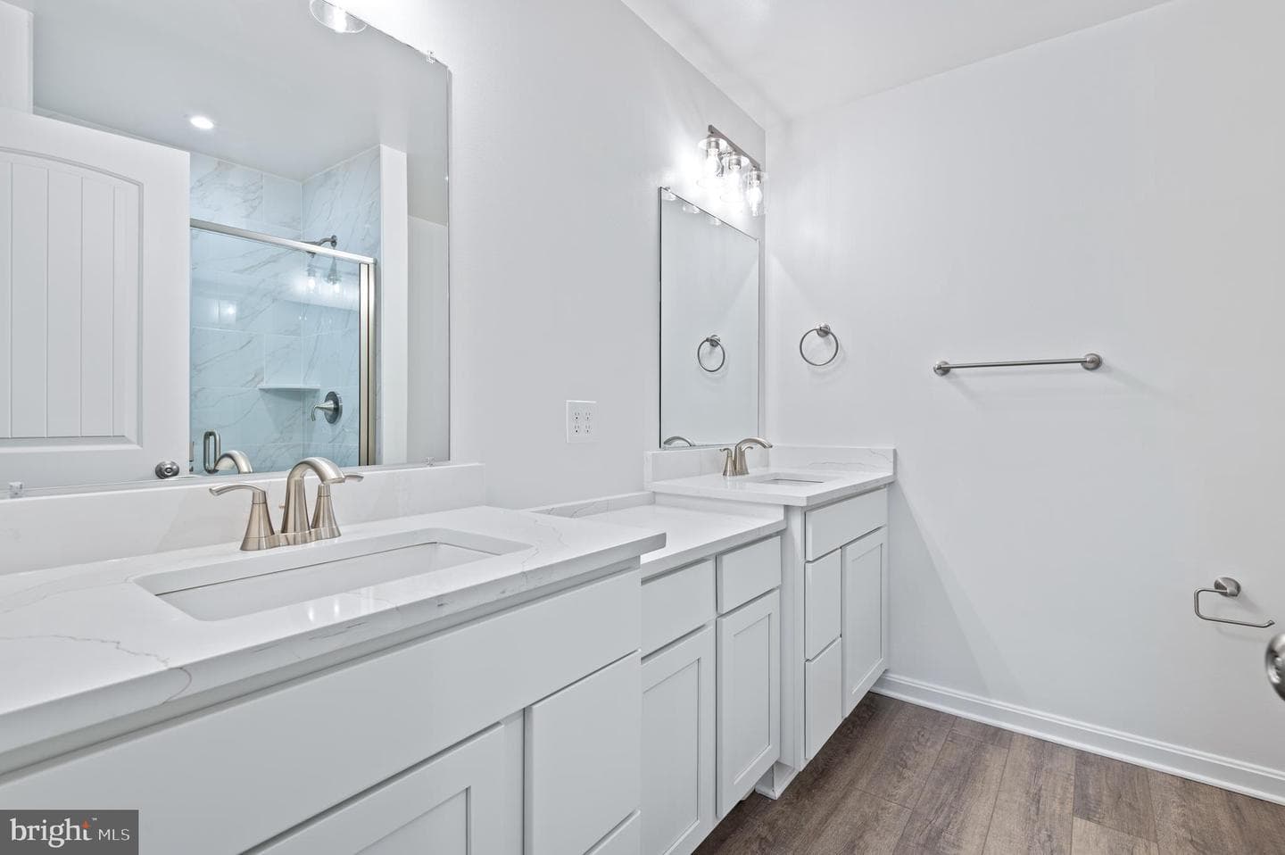 756 Bur Oak Court photo 17