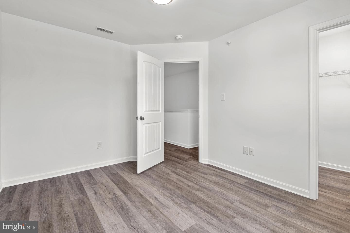 756 Bur Oak Court photo 20