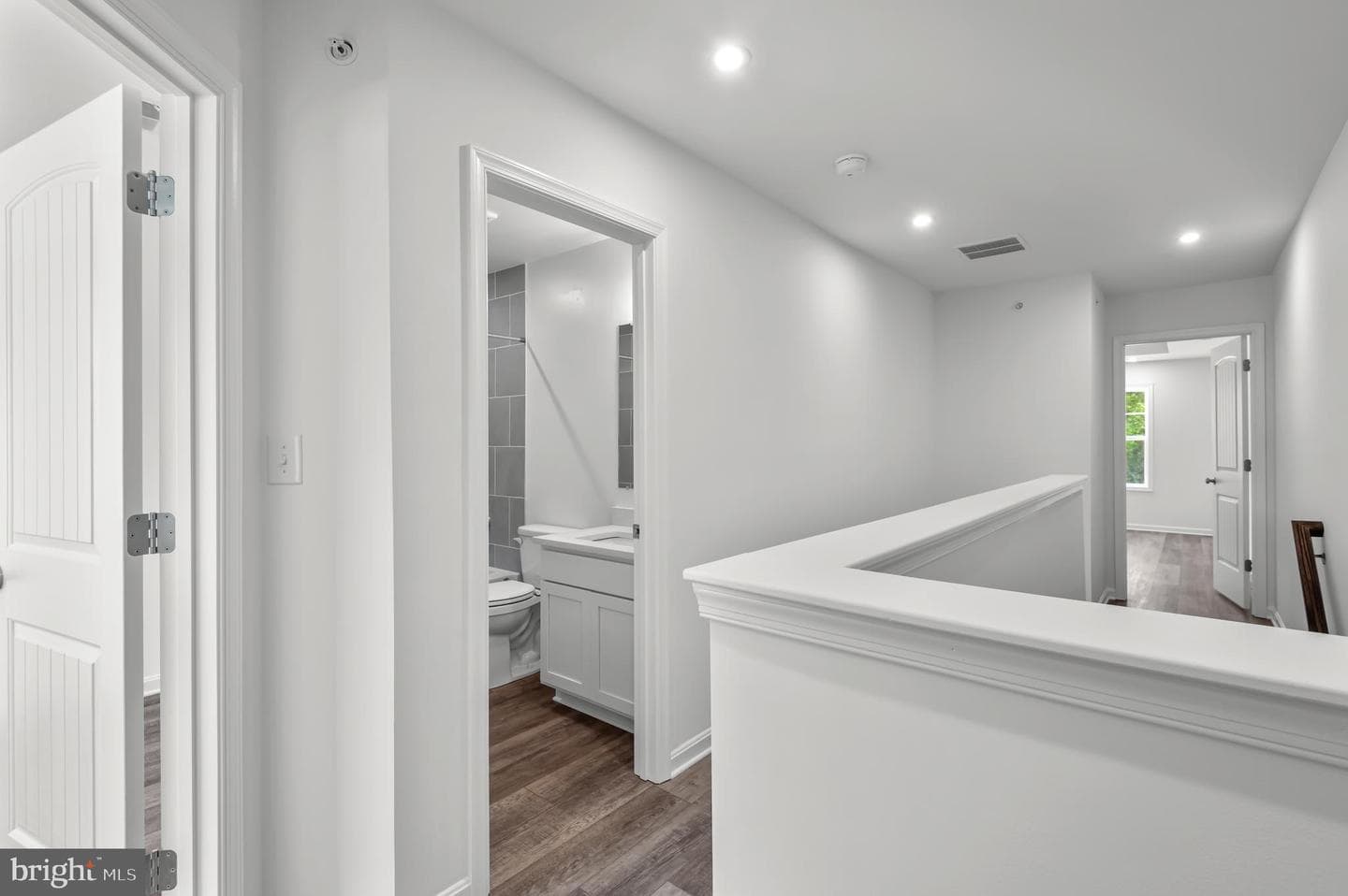 758 Bur Oak Court photo 13