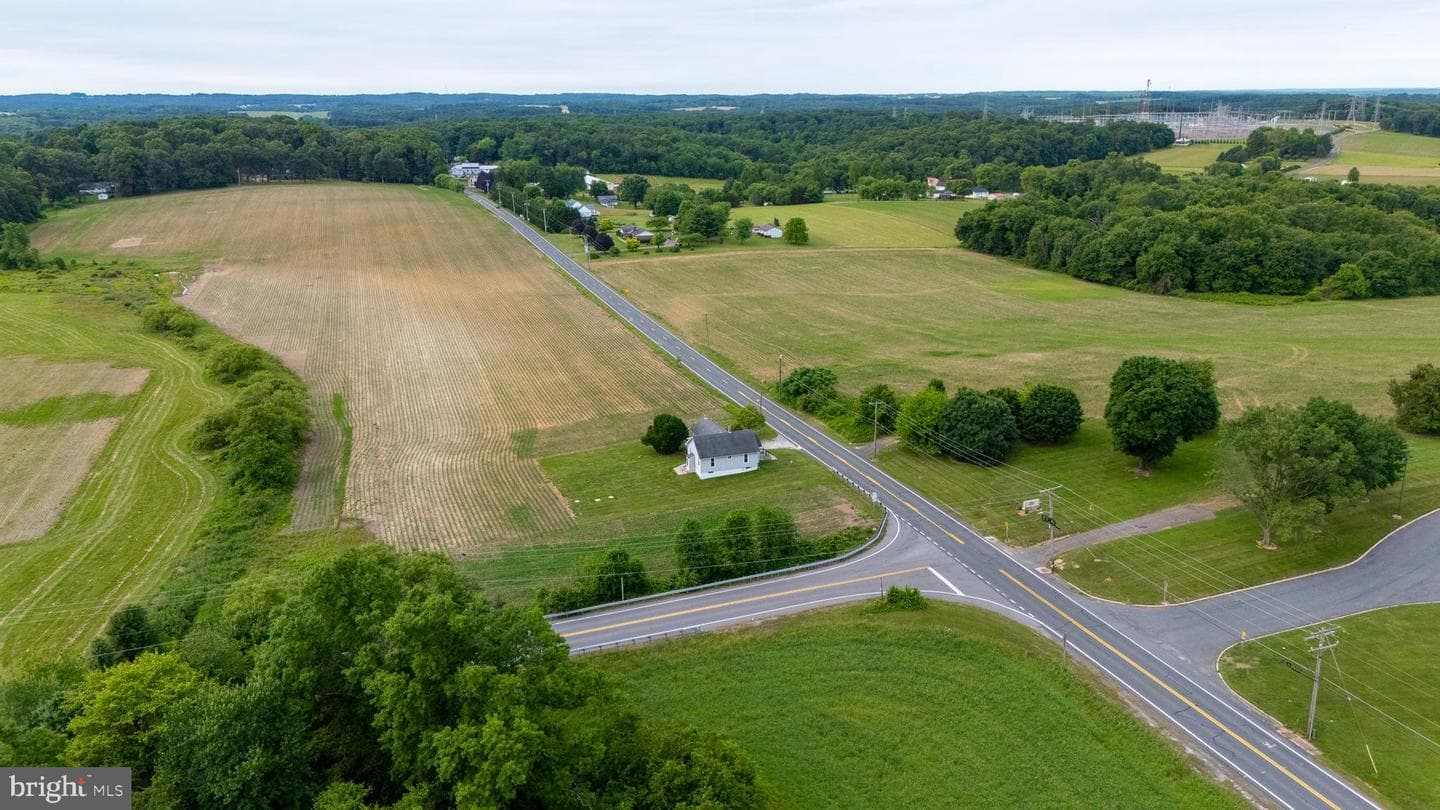 5241 Norrisville Road photo 36