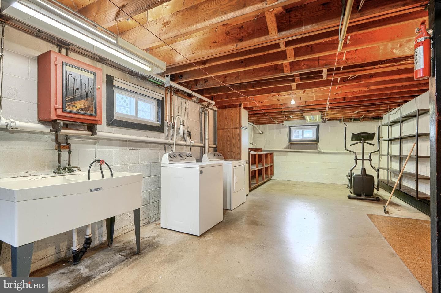 1009 Trimble Road photo 33