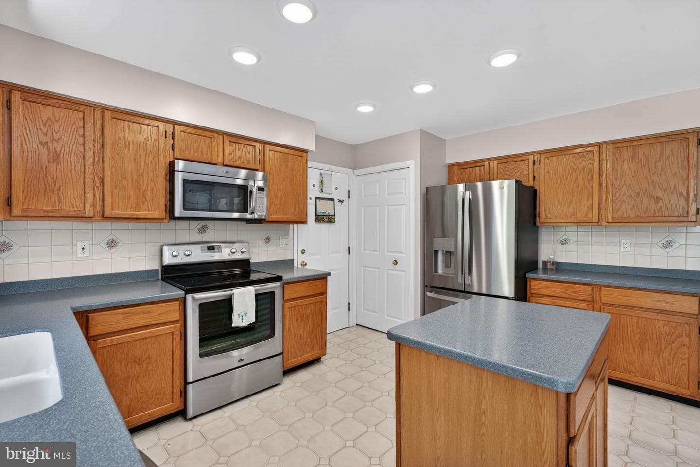 700 Lelia Ct photo 26