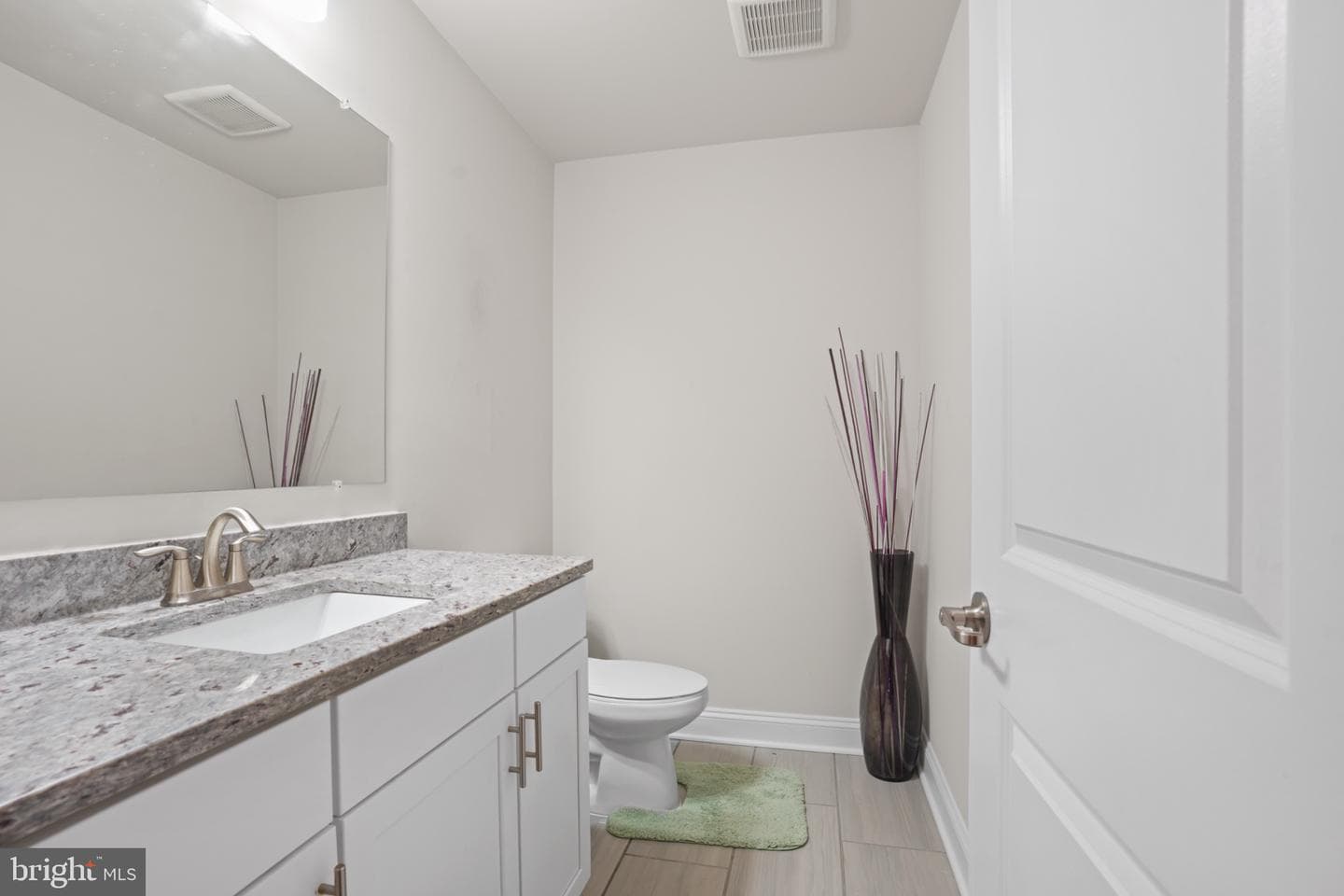 1328 N Sewards Court photo 12