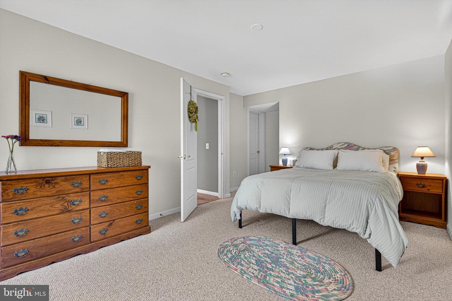 1504 Oakville Court photo 32