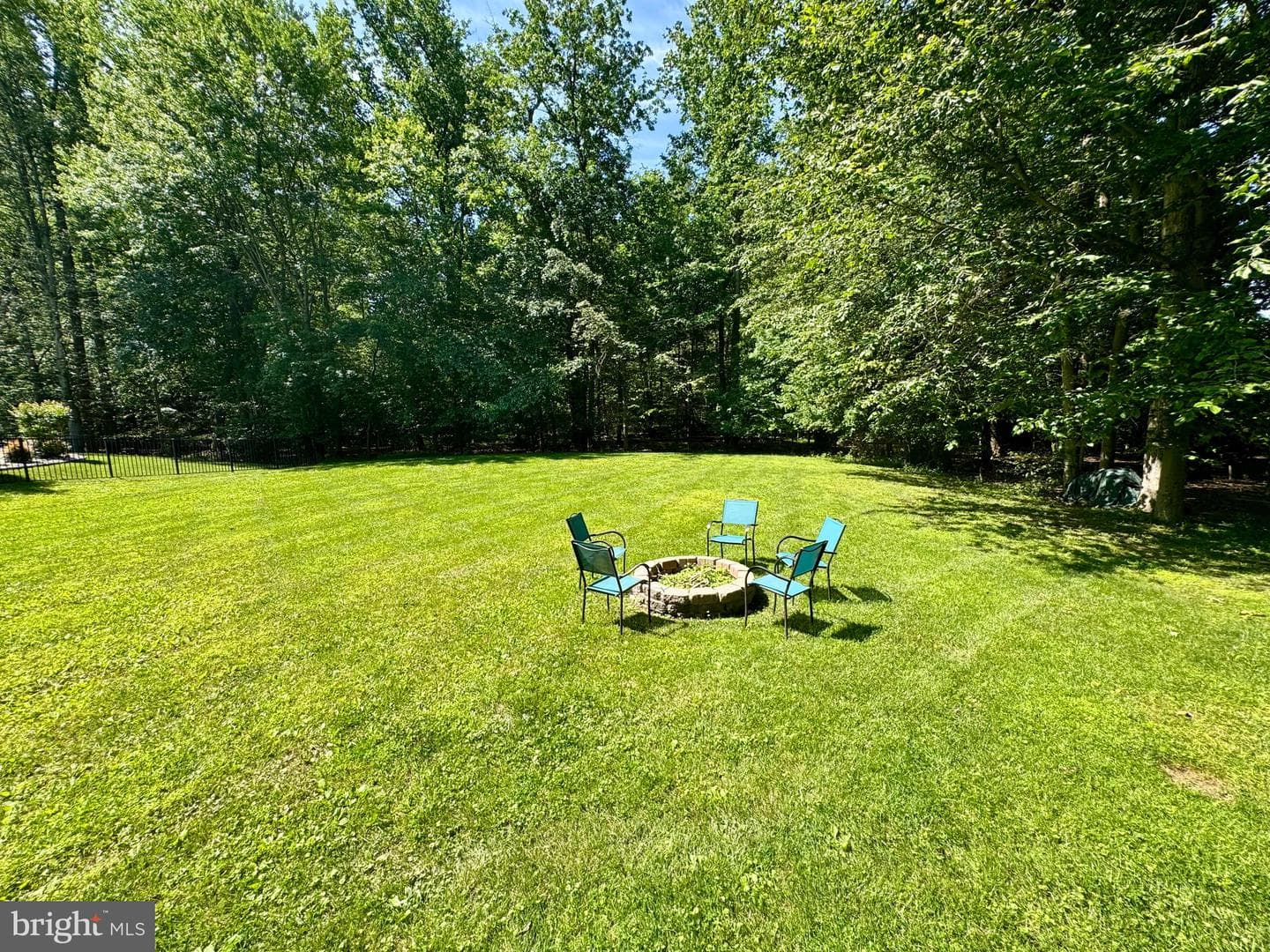 1504 Oakville Court photo 41