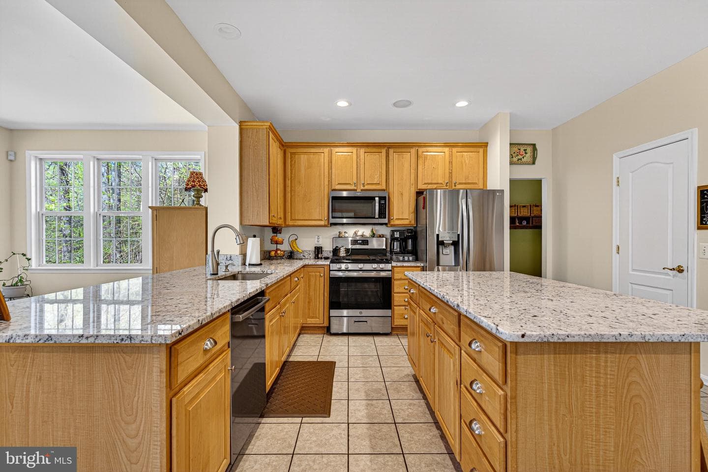 1504 Oakville Court photo 7