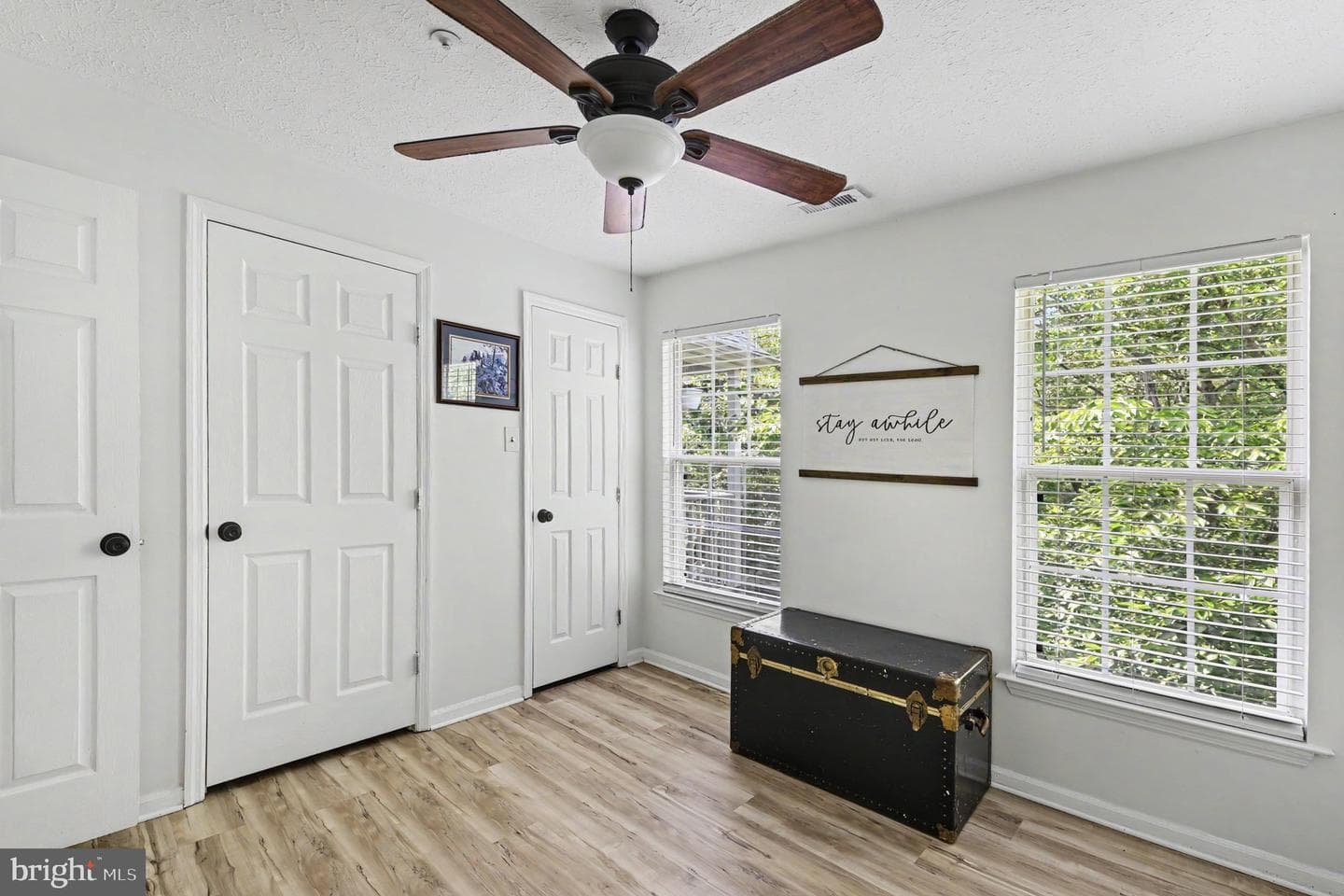 1004 Markham Court photo 17