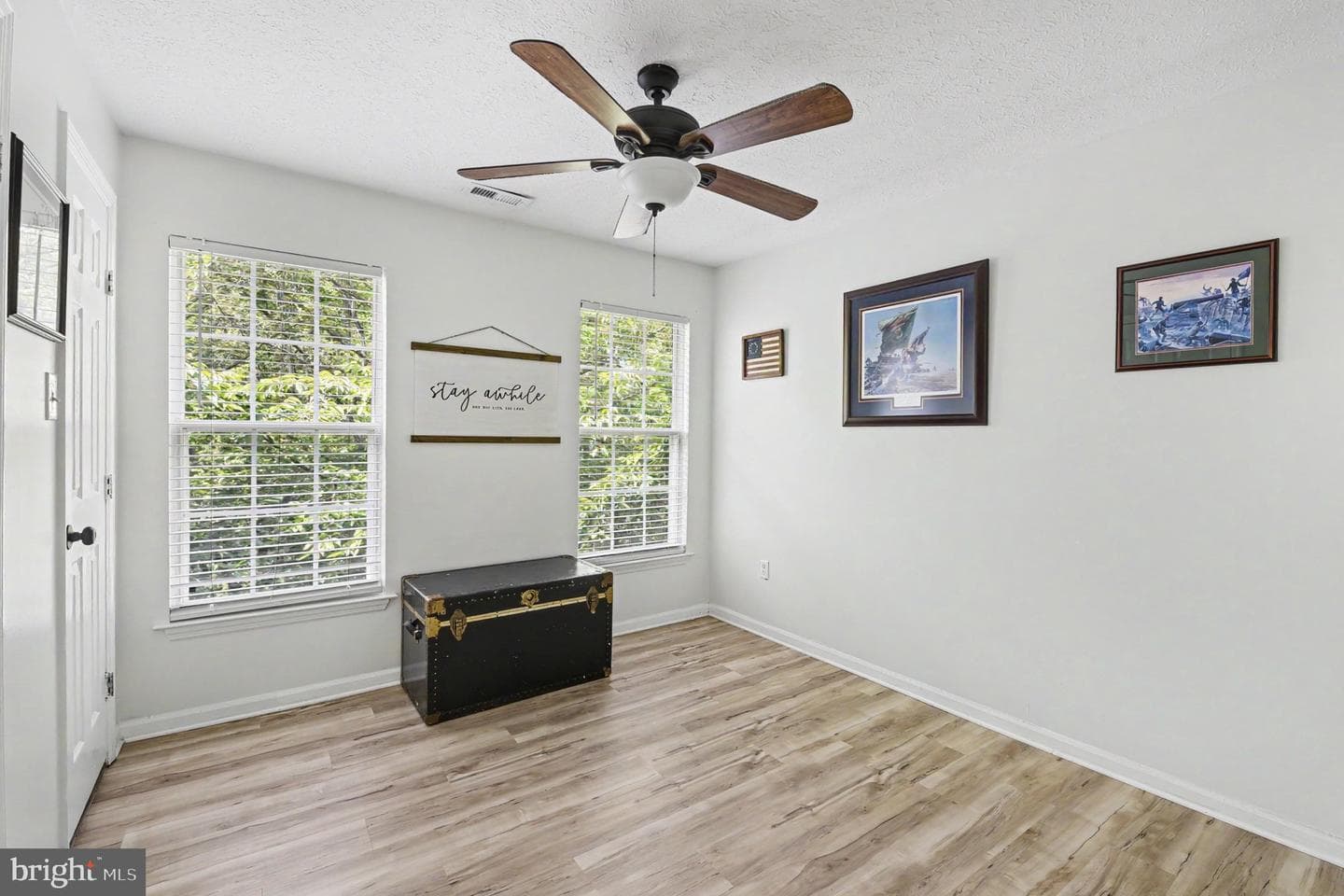 1004 Markham Court photo 18