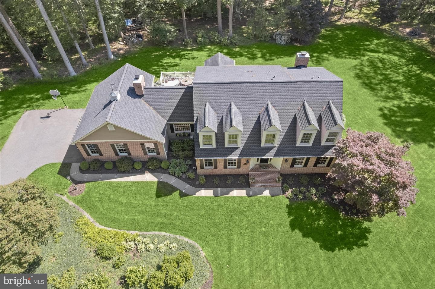 1109 E Wheel Road photo 3