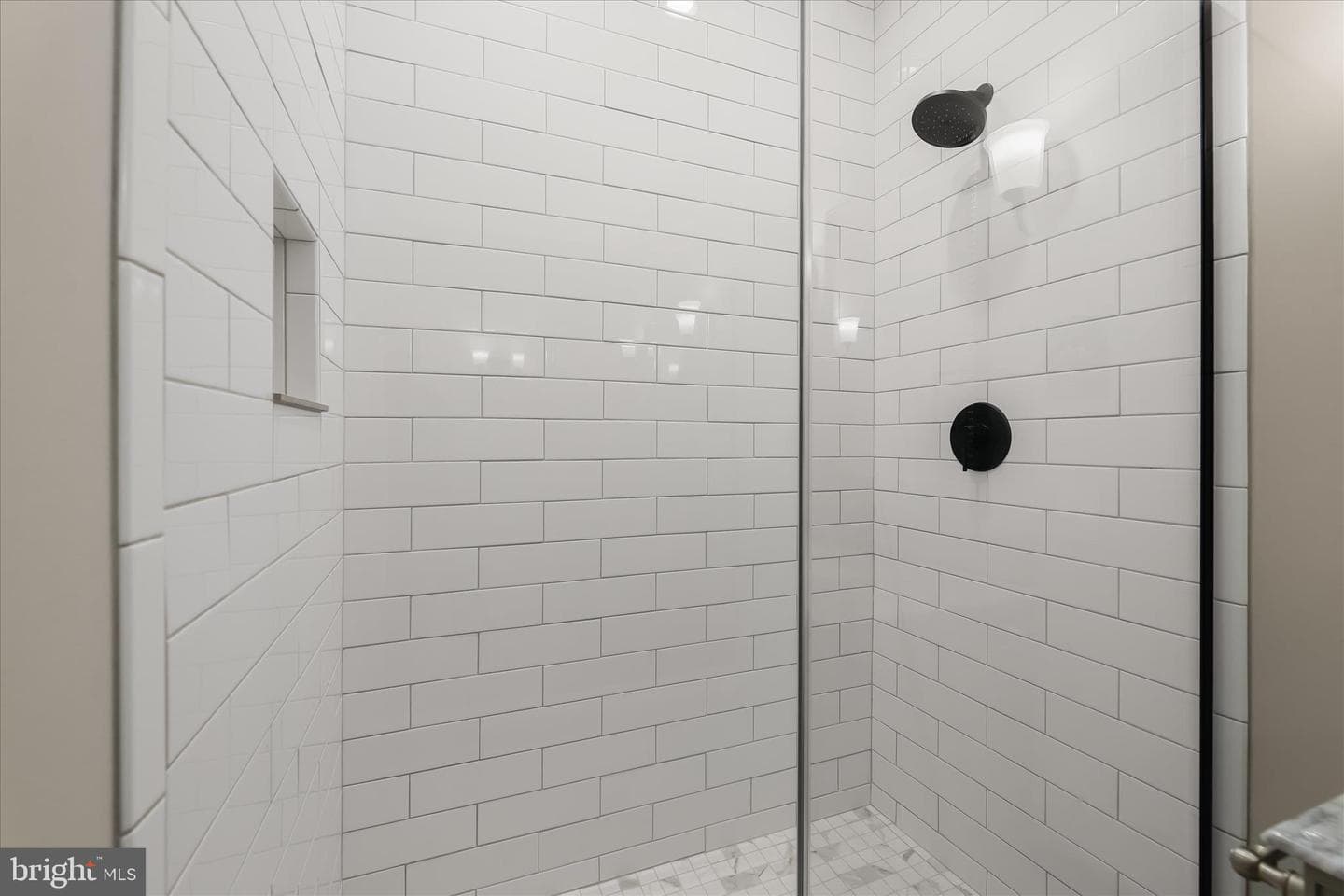1109 E Wheel Road photo 37