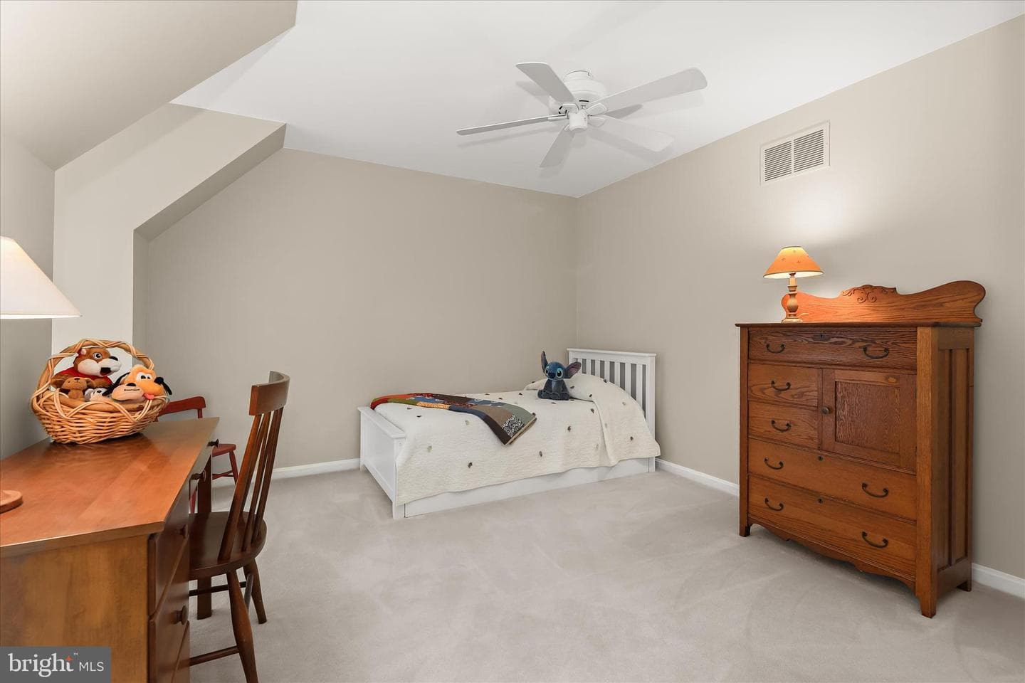 1109 E Wheel Road photo 76