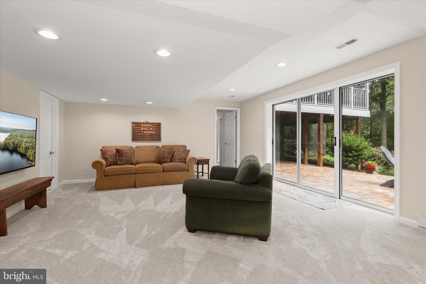 1109 E Wheel Road photo 88