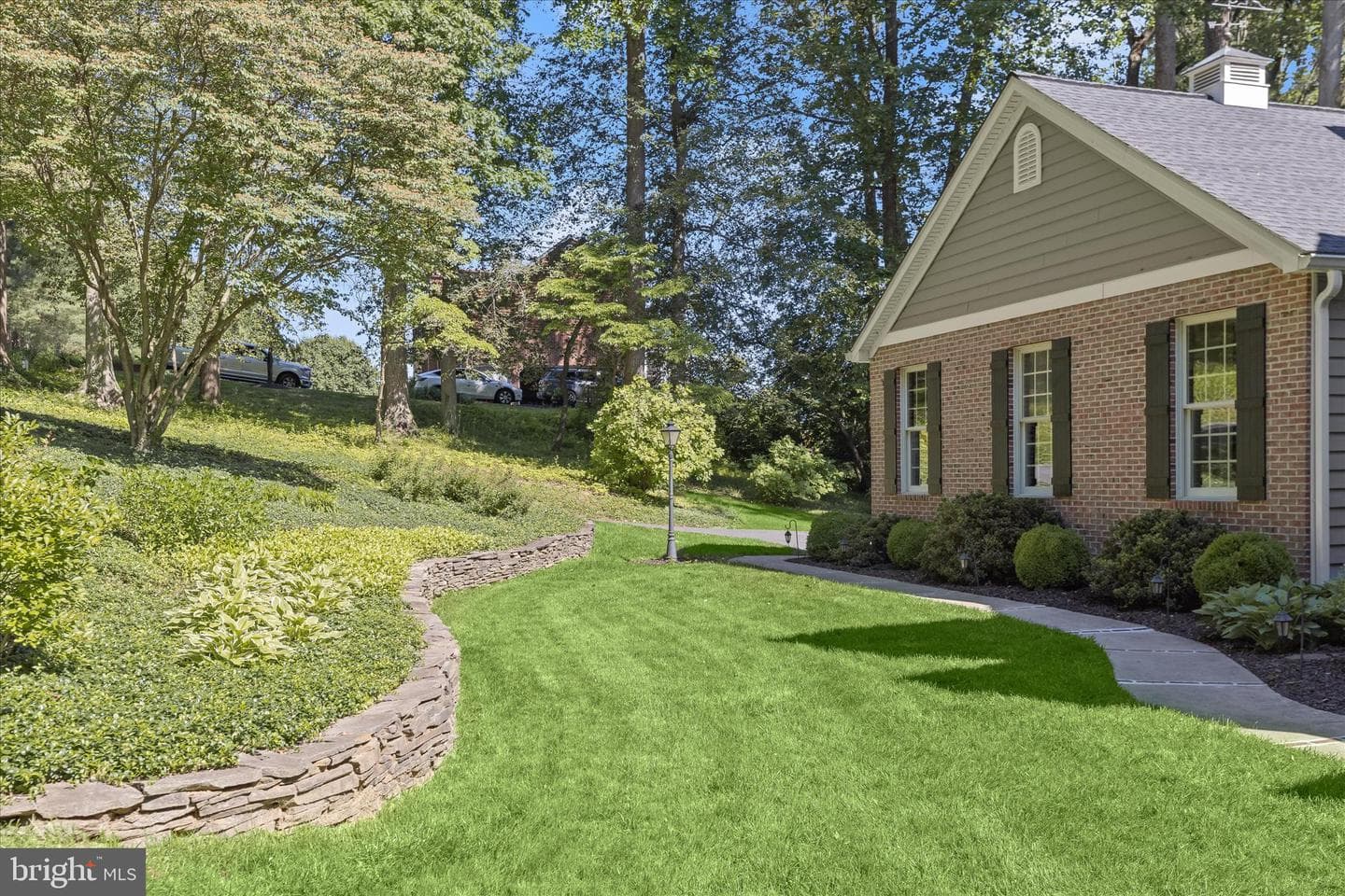1109 E Wheel Road photo 97